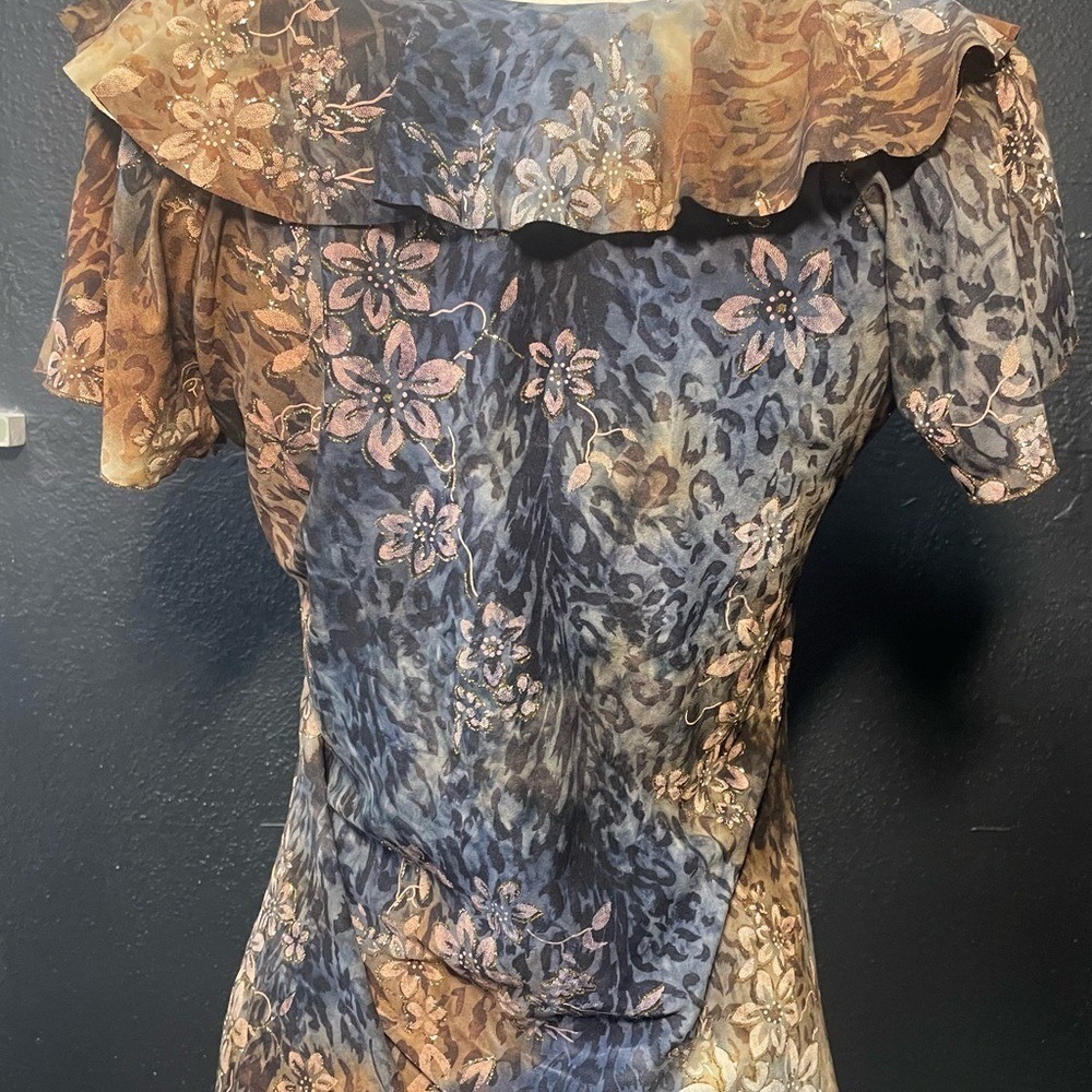 Dressbarn Women's Size S Sheer Floral Cheetah Print Ruffle Blouse Top - Picture 4 of 6